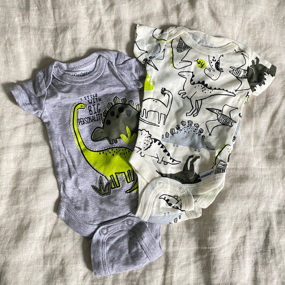 2 Gerber Preemie NICU baby boy Short Sleeve Bodysuit bundle lot